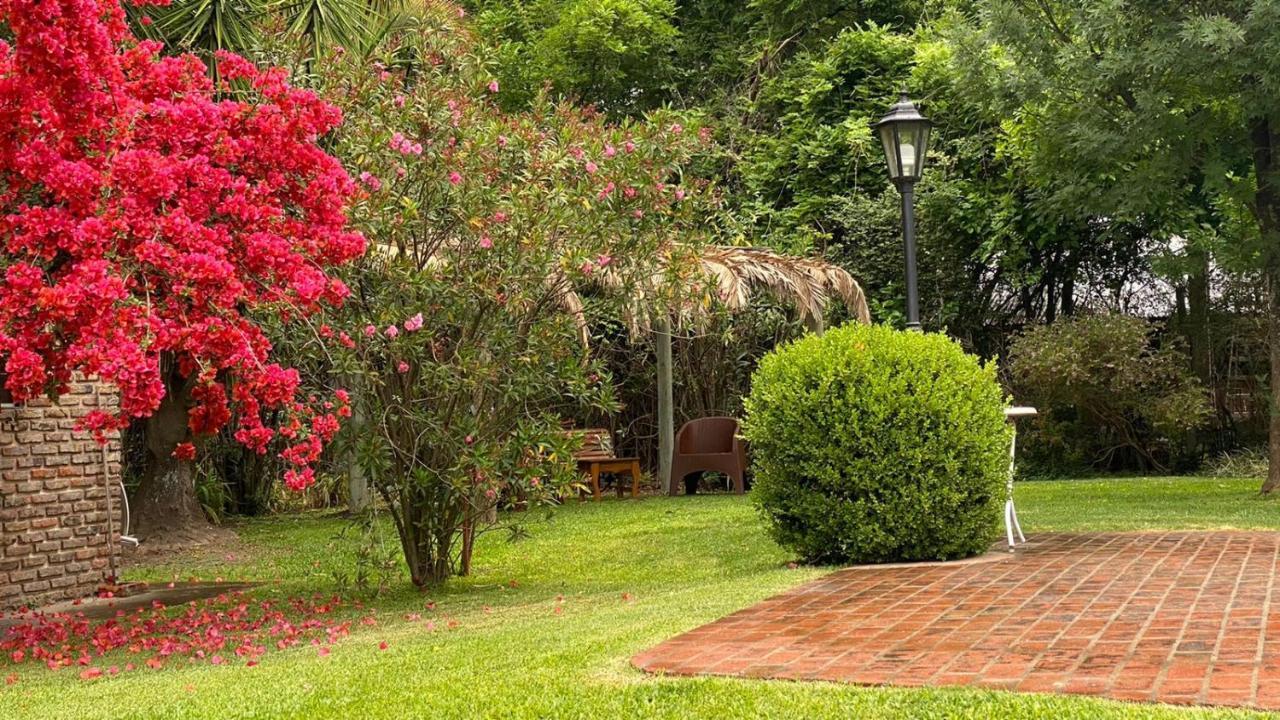 Ruda Lodge Exclusive Bed & Breakfast Хенераль-Родригес Экстерьер фото